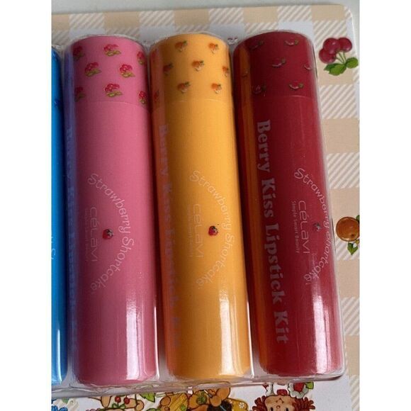 Set Of 4 CELAVI STRAWBERRY SHORTCAKE Berry Kiss LipStick Kit Flavored NEW - Picture 4 of 11